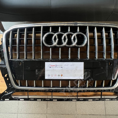 Audi Q5 8R0853651S Çıkma Ön Panjur 2013-2016